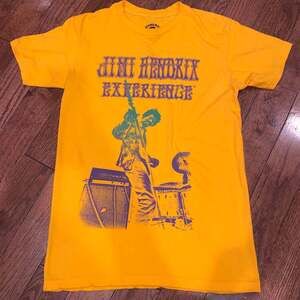 Authentic Women’s Hendrix Graphic Yellow T-Shirt S